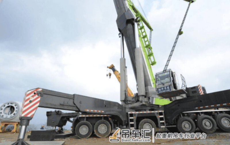 中国又一奇迹诞生，造出了全球最大起重机，德国看后唉声叹气