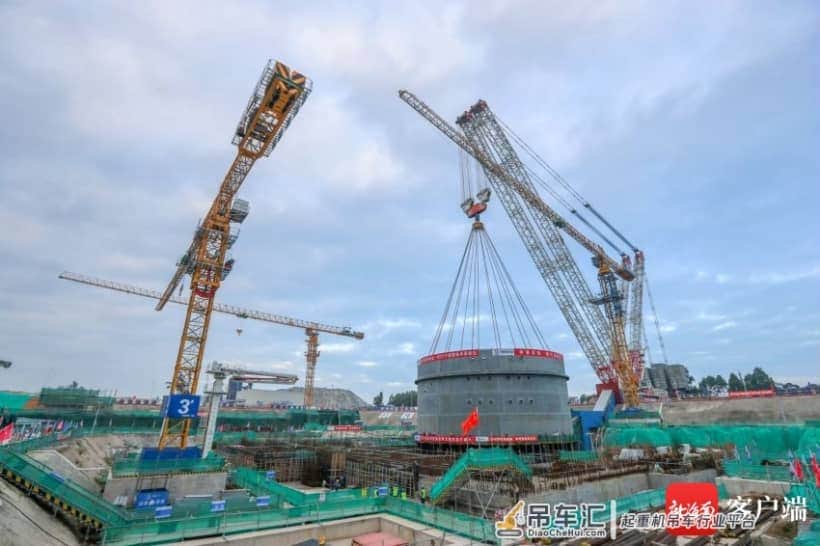 昌江“玲龙一号”全球首堆钢制安全壳下部筒体吊装成功