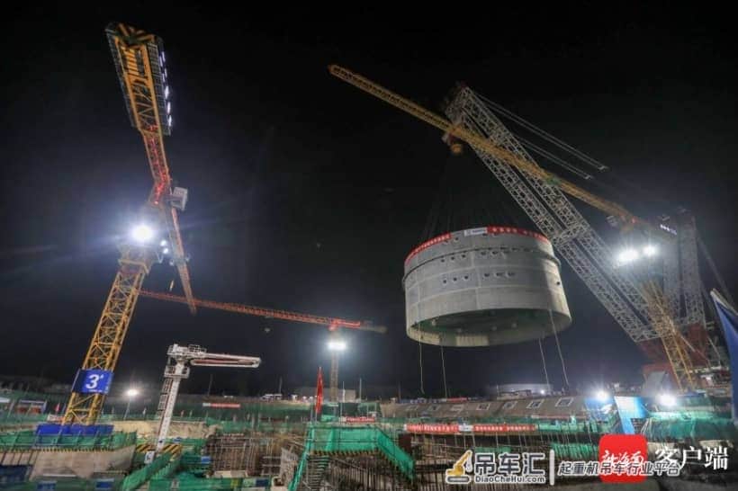 昌江“玲龙一号”全球首堆钢制安全壳下部筒体吊装成功