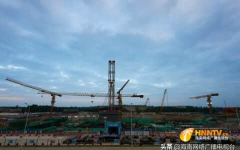 提前46天完成里程碑计划！“玲龙一号”全球首堆钢制安全壳下部筒体在海南昌江吊装成功