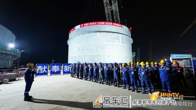 提前46天完成里程碑计划!“玲龙一号”全球首堆钢制安全壳下部筒体在海南昌江吊装成功