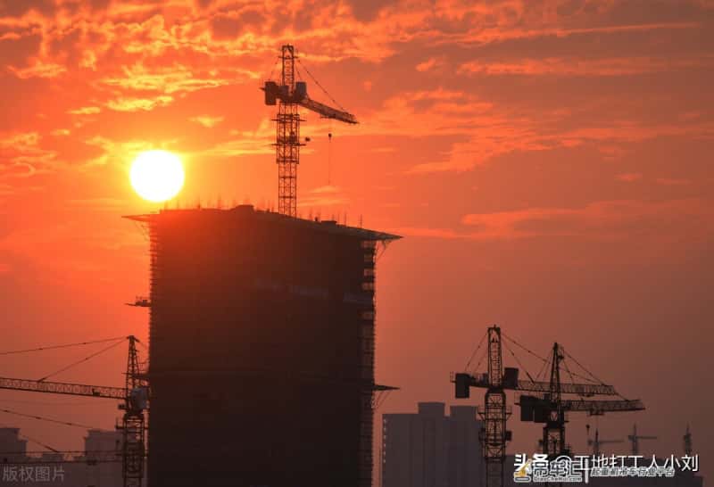 带你们了解 工地上安装一台塔吊到底需要多少钱