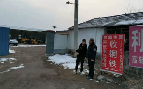 雇来吊车、货车运赃物 男子冒充老板盗窃70余万施工设备