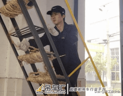 「规范天天讲」起重篇05:起重机直梯与斜梯有关规范要求