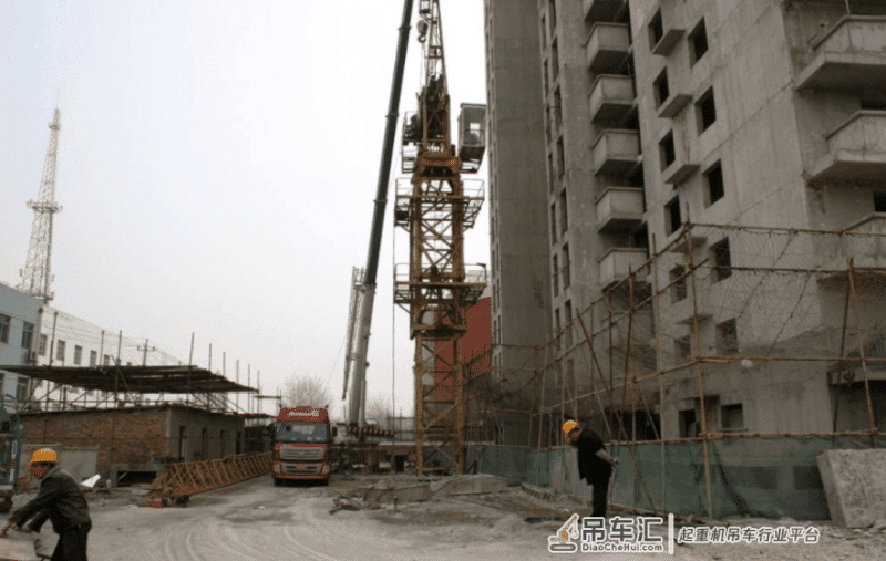 塔吊是如何升高的呢?一篇文章解开大家20多年的疑惑