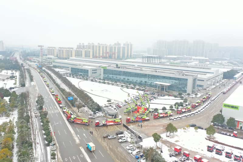 中联重科超9亿元设备奔赴全国