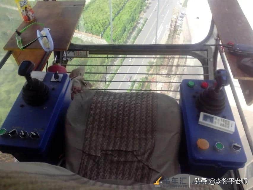 兰州塔吊事故致3死,开塔吊是怎样体验,为何废弃工地塔吊不拆?