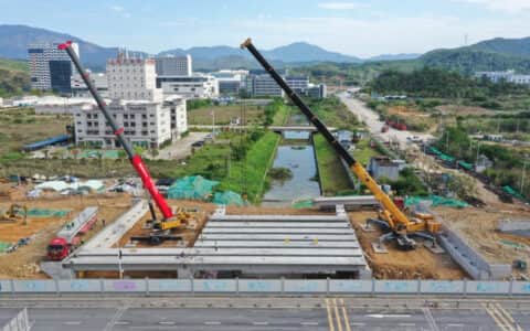 中国一冶深圳公司深汕大道项目蛟湖桥左幅预制箱梁全部吊装完成