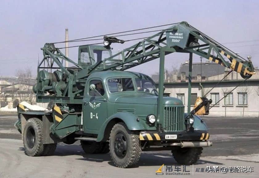 来自饱受战争之苦的乌克兰 客车厂的LAZ-690起重卡车