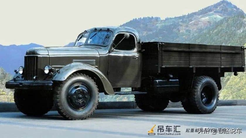 来自饱受战争之苦的乌克兰 客车厂的LAZ-690起重卡车