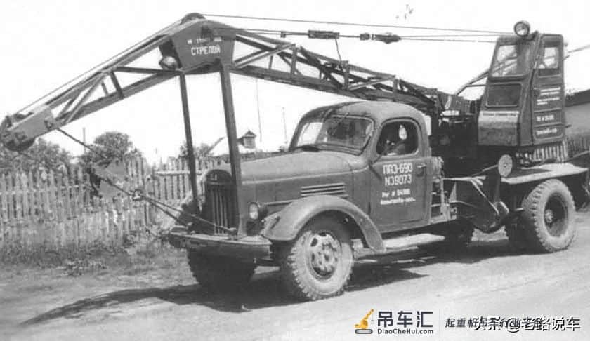 来自饱受战争之苦的乌克兰 客车厂的LAZ-690起重卡车