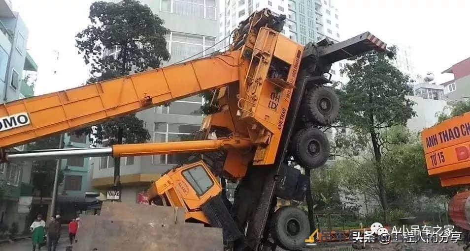 浙江一工程发生汽车起重机倾覆事故