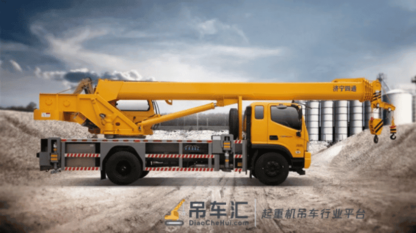 瑞沃专用底盘汽车起重机,工程建造助你一“臂”之力