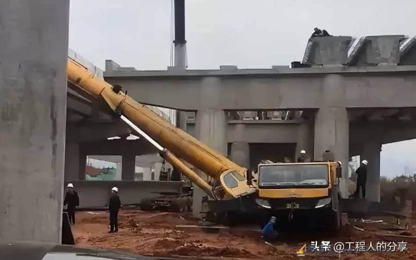 浙江一工程发生汽车起重机倾覆事故