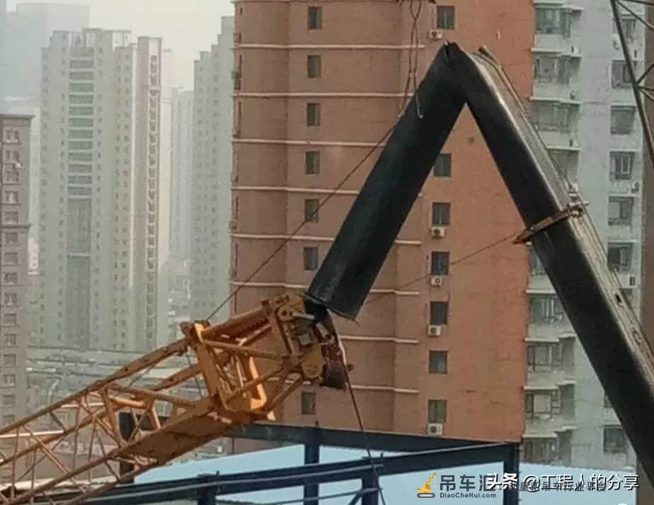 浙江一工程发生汽车起重机倾覆事故