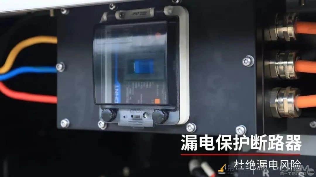 行业标杆,减排先锋,三一两款起重机斩获“新能源金奖”