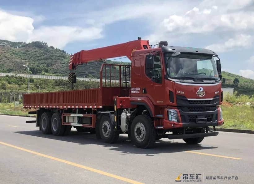 乘龙好车 | 乘龙H5 8×4随车吊,卡友吊运起重的好帮手