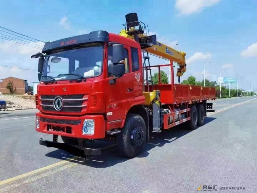 买什么品牌随车吊吊机好?随车吊正规厂家哪里有?