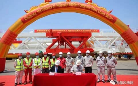 福船一帆承建！4000吨级海上桅杆式起重机吊臂交付