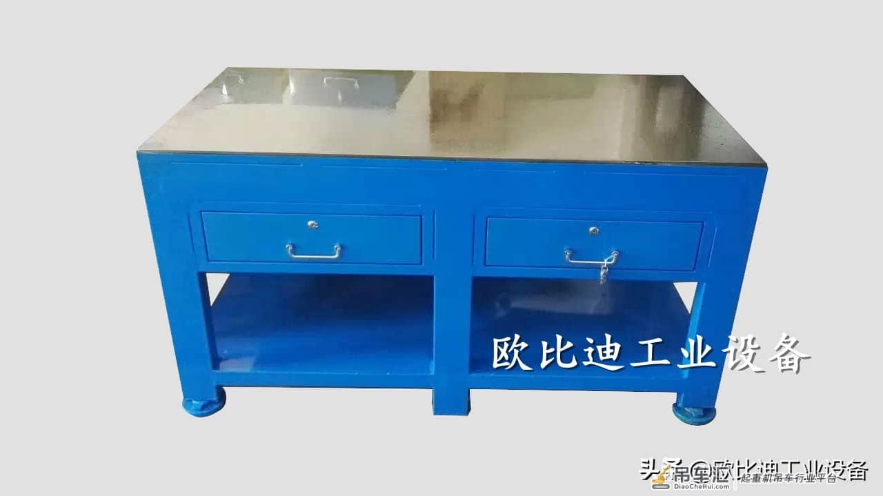 简易的轻型移动式龙门起重机