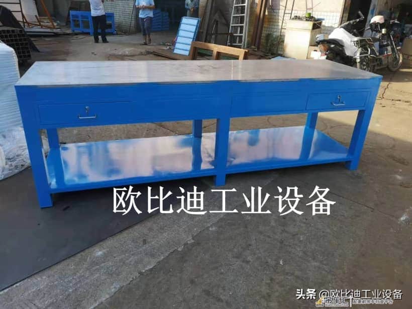 简易的轻型移动式龙门起重机