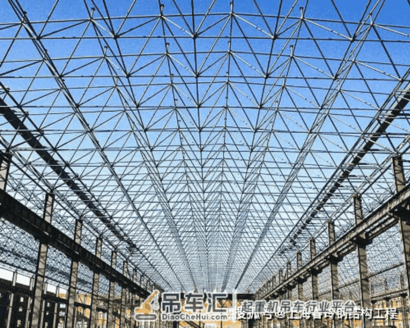 搭建钢结构工程时的安全管理
