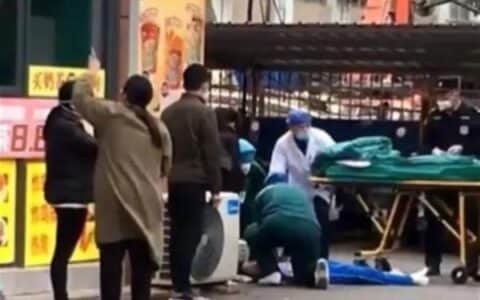 痛心！吊车倾覆，2名学生1死1伤