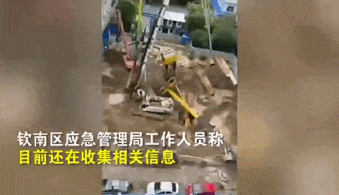 广西钦州一建筑工地发生吊车倾覆事故，致1死1伤！