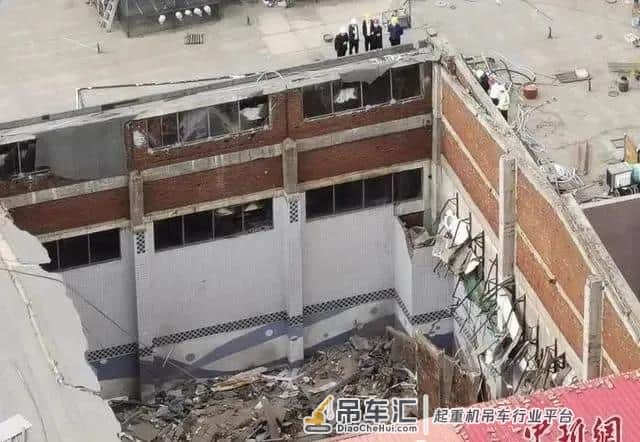 飞来横祸!中学生被吊车砸死,我们该如何避免身边的意外?