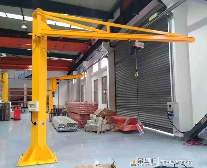 成华悬臂吊:为工业生产提供“一臂之力”