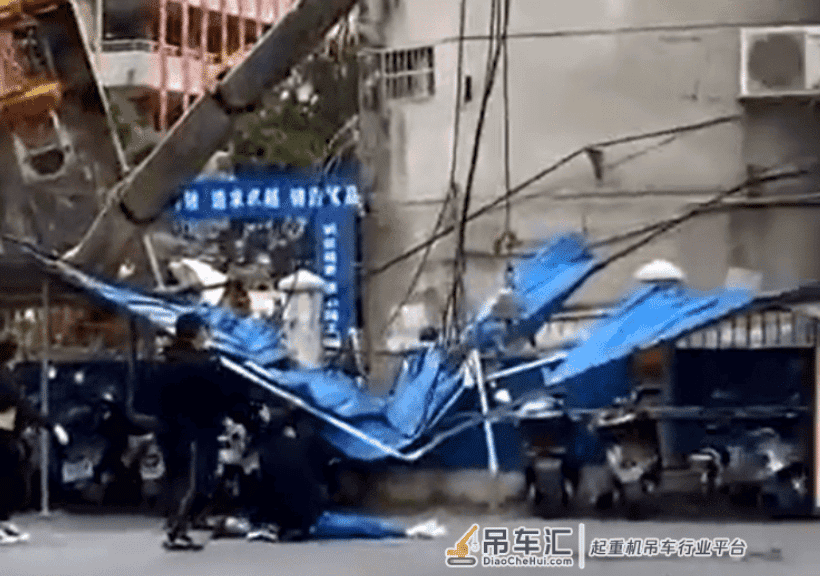 痛心!广西一吊车倾覆砸中学生致1死1伤,后续来了