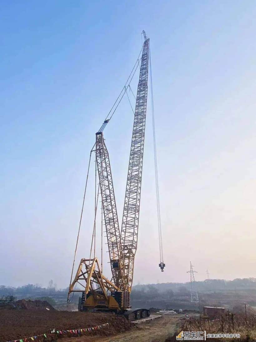 投入使用超20台千吨级履带吊!达峰能源XGC15000A重兵集结内蒙“风电大基地”