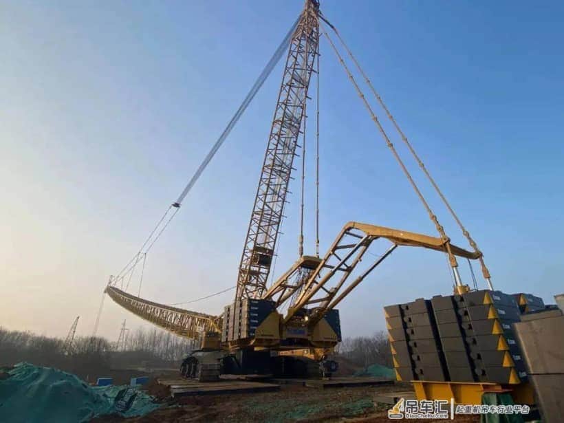 投入使用超20台千吨级履带吊!达峰能源XGC15000A重兵集结内蒙“风电大基地”