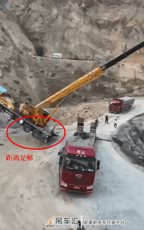 火爆全网的k5a吊30铲车!到底哪里做错了?