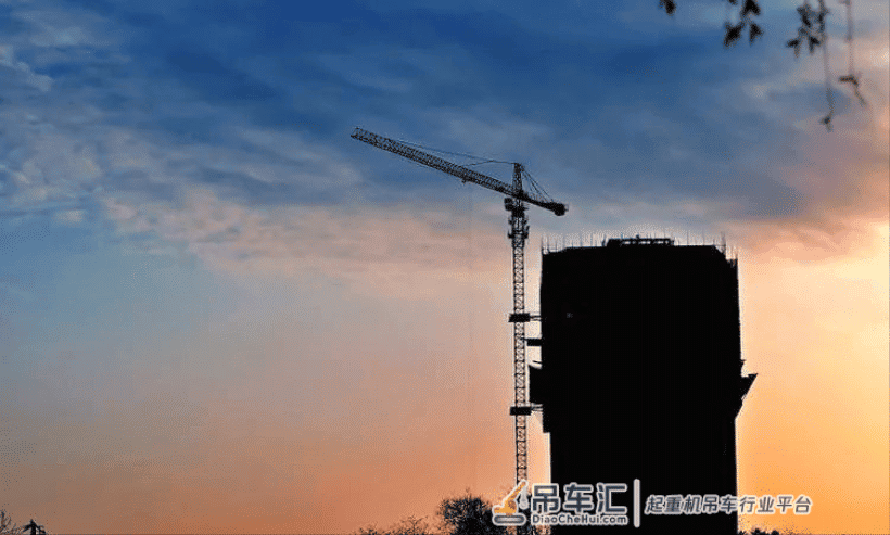 施工现场塔吊安全常见19项通病隐患