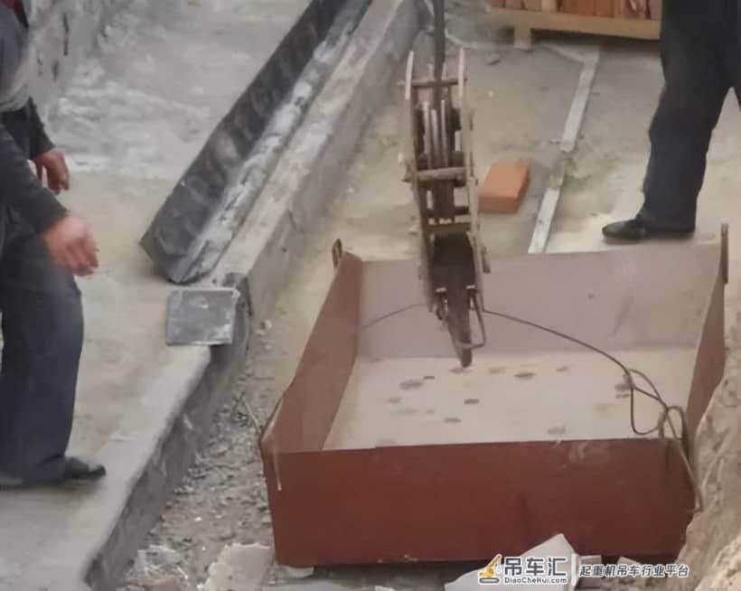 施工现场塔吊安全常见19项通病隐患