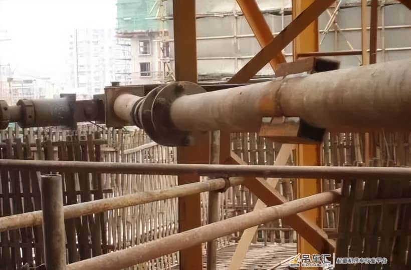 施工现场塔吊安全常见19项通病隐患