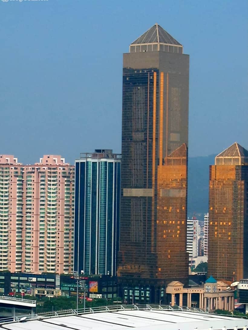 超高层高空塔吊拆除工程