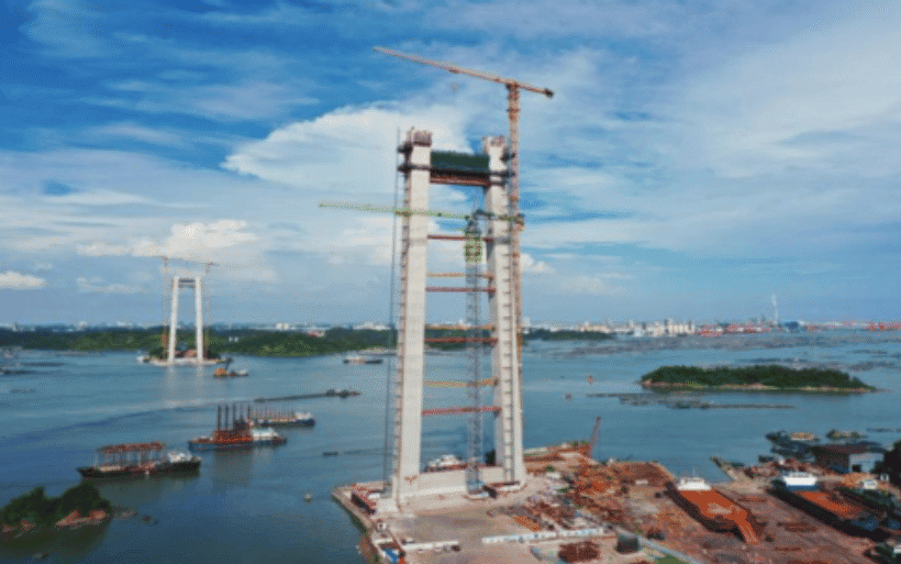 助力西部陆海新通道建设，中联重科塔机在广西龙门大桥展雄风