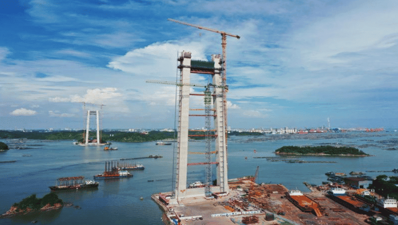 助力西部陆海新通道建设，中联重科塔机在广西龙门大桥展雄风