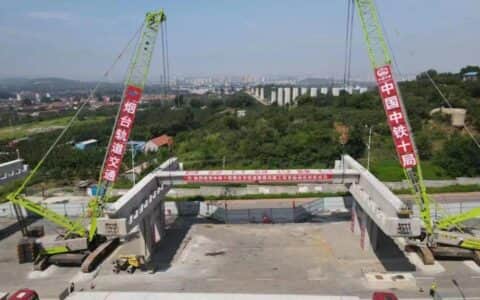 起重世家丨李振华：携手中联步“履”不停，打造“海陆”双栖布局！