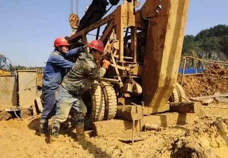 深圳工地桩机工证复审丨年审流程