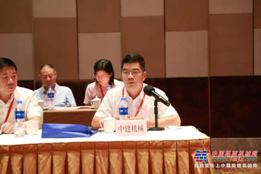 协会建筑起重机械分会2022年度中期理事会在徐州召开