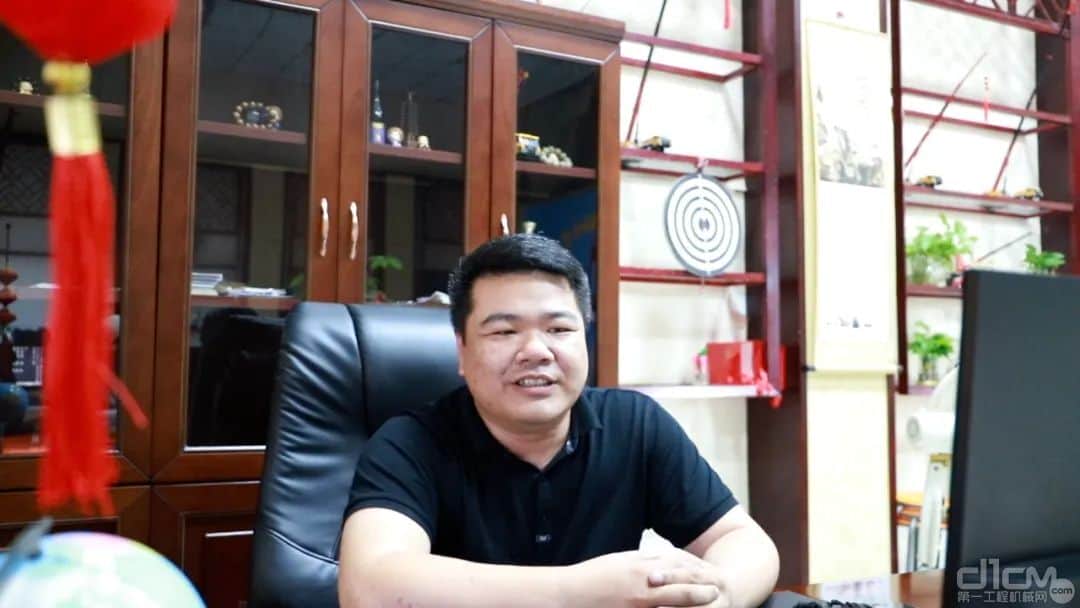 三一客户身边的感动：吊装人心有大爱，情系家乡