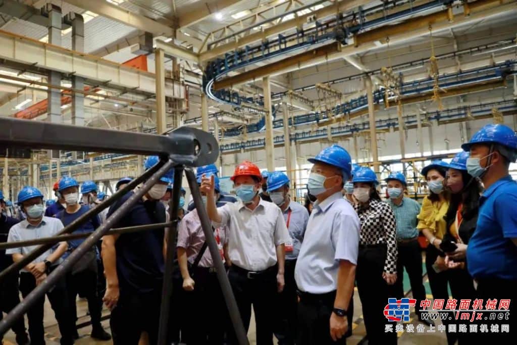 协会建筑起重机械分会2022年度中期理事会在徐州召开