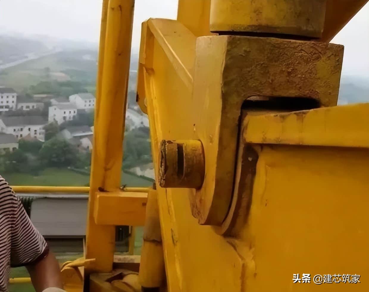 塔式起重机安拆如何安全针对性交底?