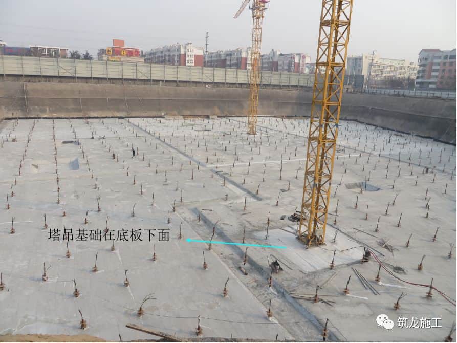 工地深基坑布置塔吊基础的几种形式和考量