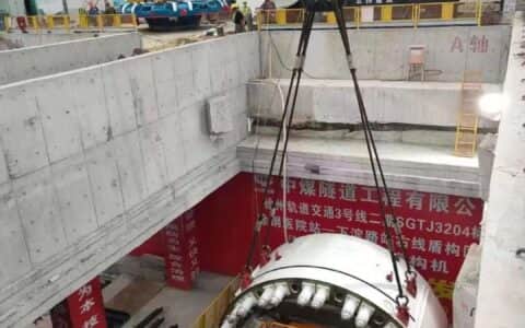 助力家乡建设，徐工履带起重机很给力