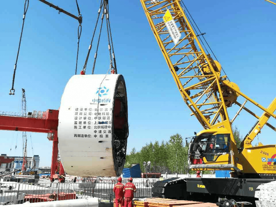 助力家乡建设,徐工履带起重机很给力