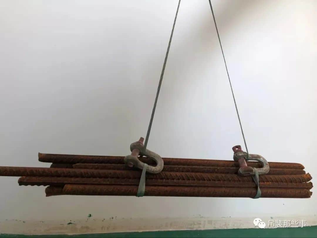 吊物绑扎不牢,空中滑落砸中下方人员,安全员涉嫌重大责任事故罪